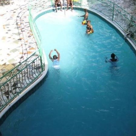 Villa Sonate Runaway Bay Bagian luar foto