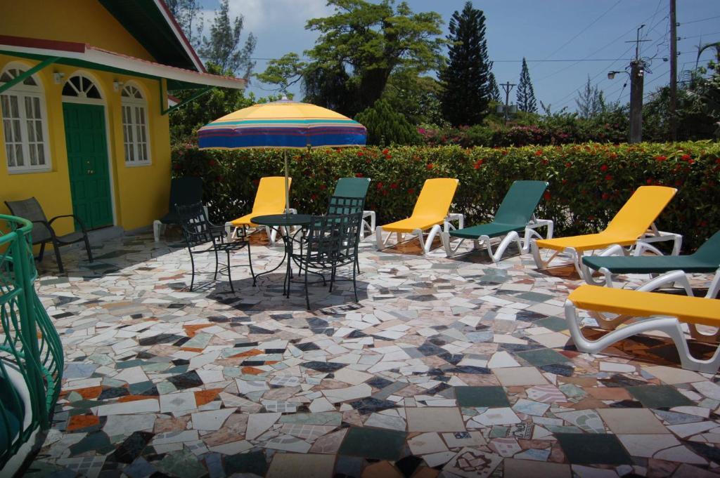 Villa Sonate Runaway Bay Bagian luar foto
