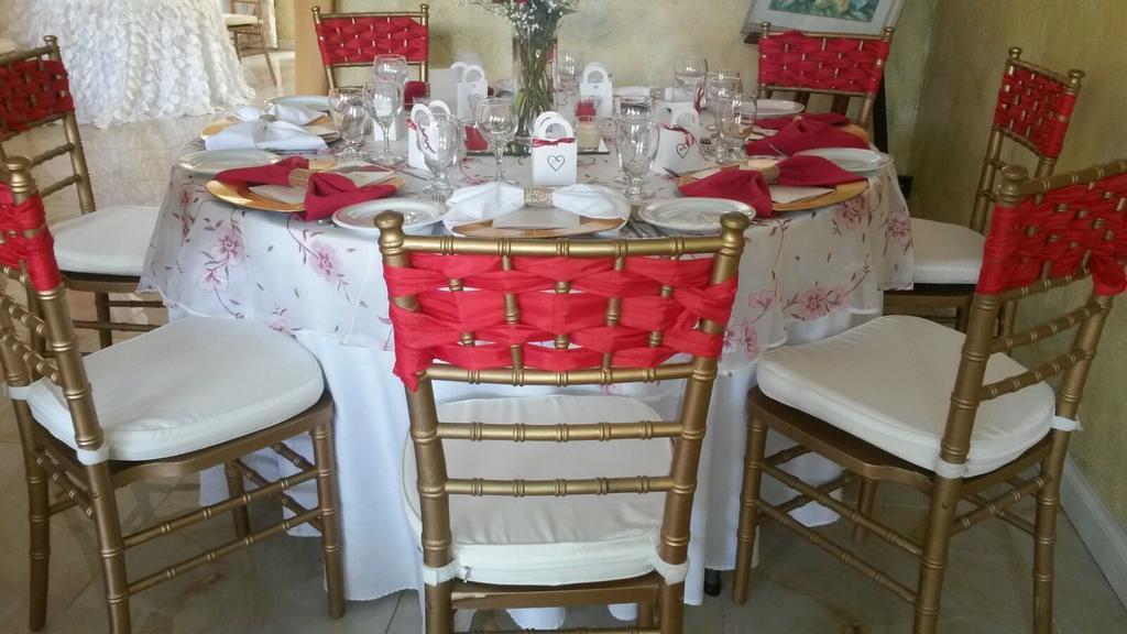 Villa Sonate Runaway Bay Bagian luar foto