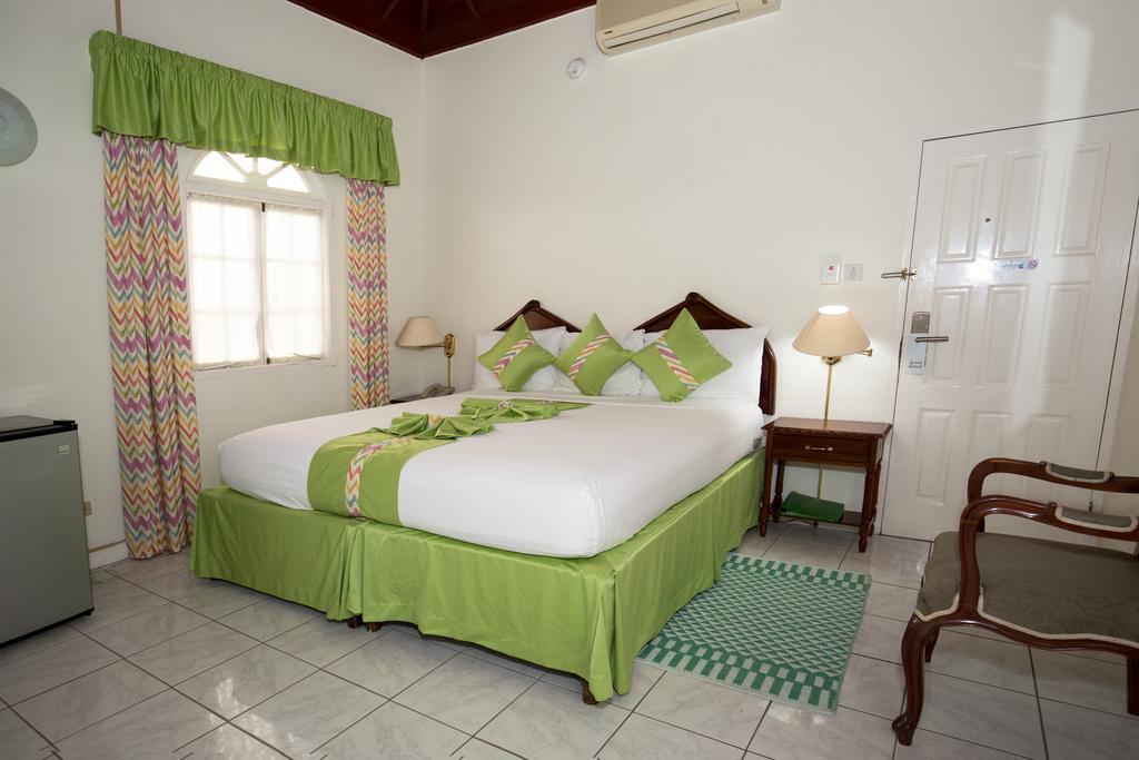 Villa Sonate Runaway Bay Bagian luar foto